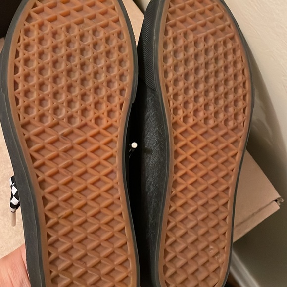 Vans sneakers, used . - Picture 3 of 4